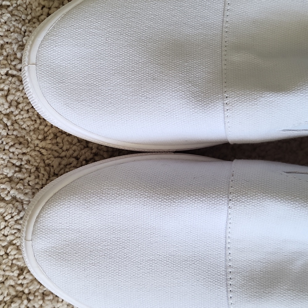 White canvas shoes - brand new - Picture 2 of 8